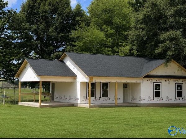 806 Nelson Road, Albertville, AL 35950