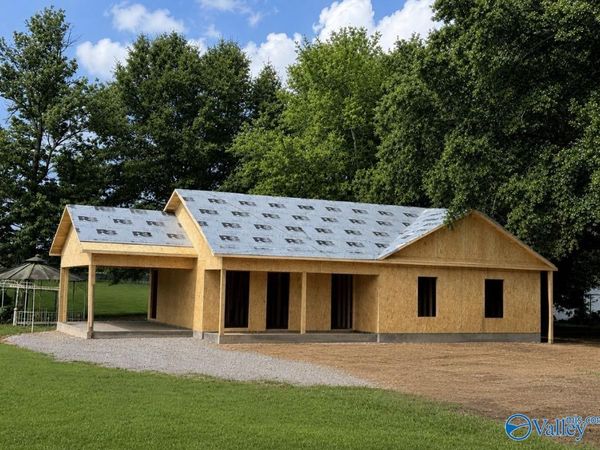 806 Nelson Road, Albertville, AL 35950