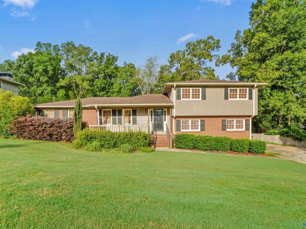 727 Valemont Drive, Gadsden, AL 35901