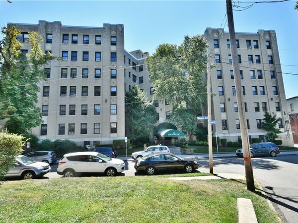 372 S Highland Ave, Unit 102, Pittsburgh, PA 15206