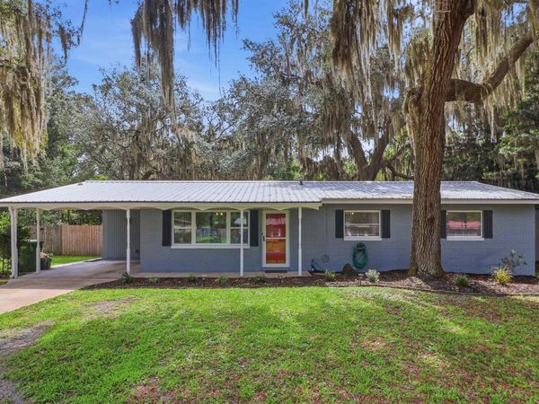 135 Crestwood Ave, Palatka, FL 32177