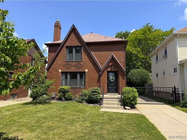 63 Washington Avenue , Buffalo, NY 14217