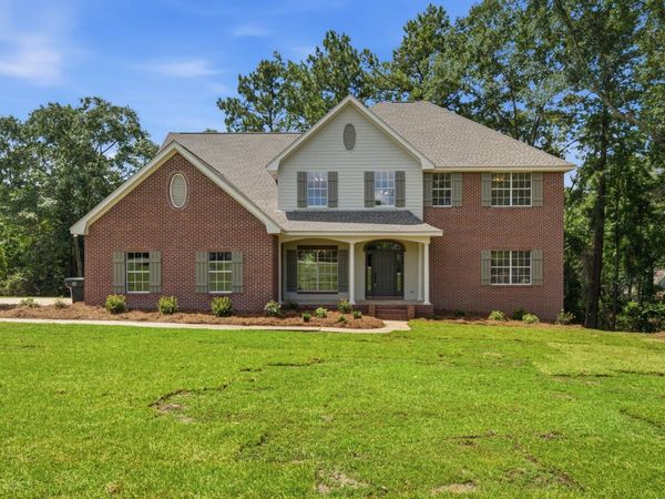 339 Woodstone Dr., Hattiesburg, MS 39402