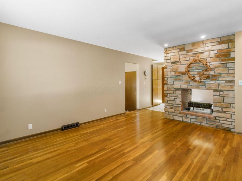 3354 Longstreth Park Place, Columbus, OH 43230 Photo 7