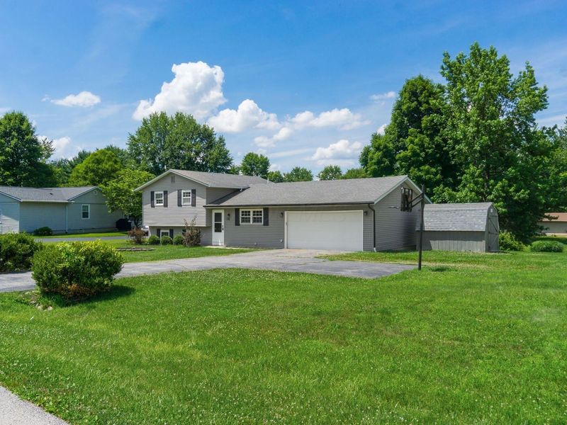 178 Donerail Drive SW, Pataskala, OH 43062 Photo 3