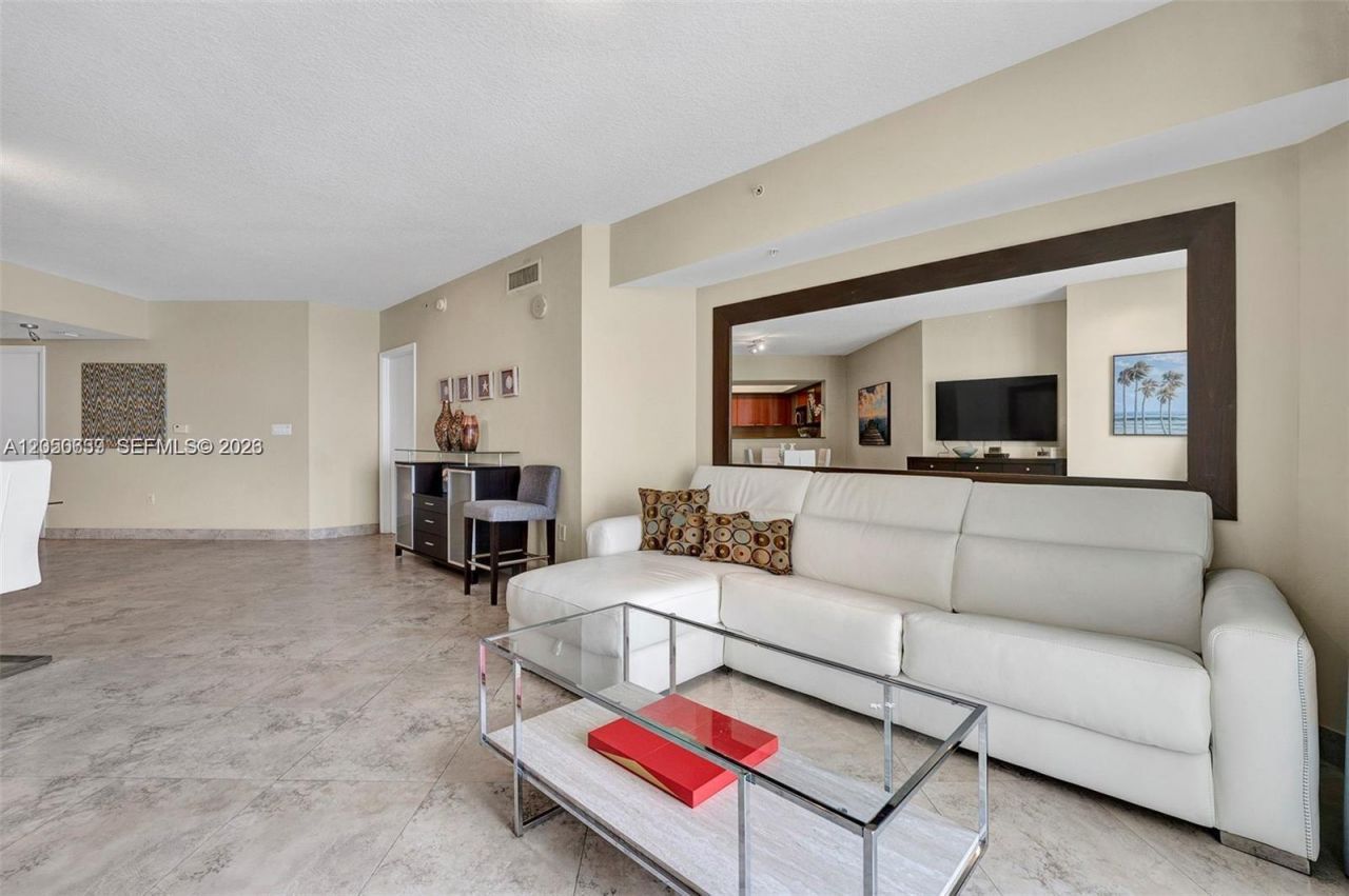 16699 Collins Ave, Unit 1605, Sunny Isles Beach, FL 33160 Photo