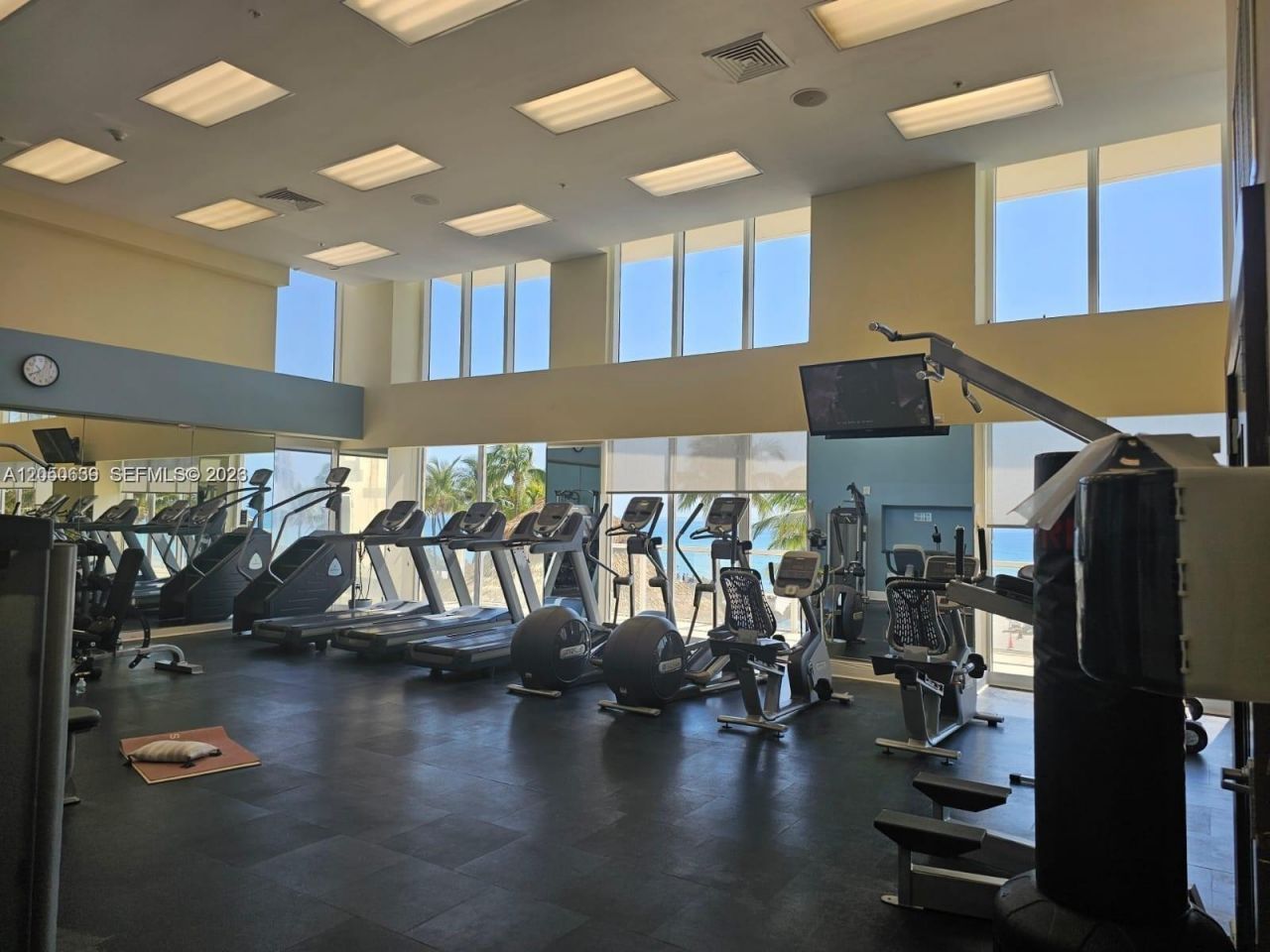 16699 Collins Ave, Unit 1605, Sunny Isles Beach, FL 33160 Photo