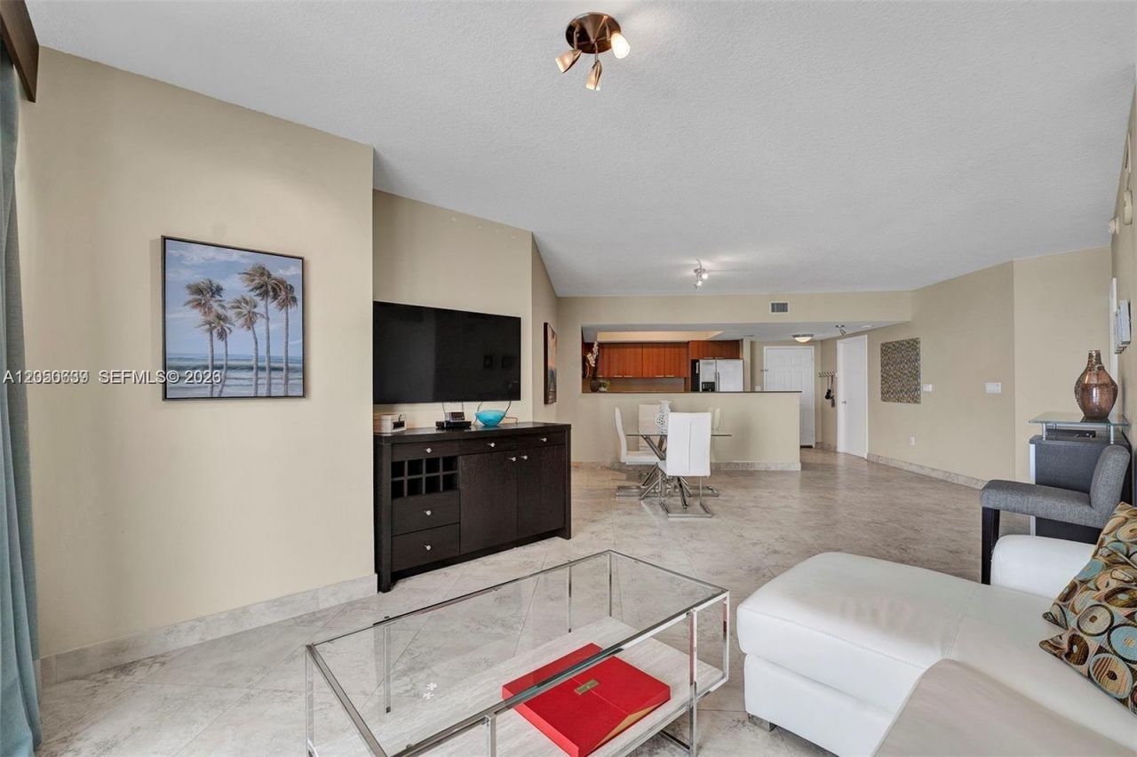 16699 Collins Ave, Unit 1605, Sunny Isles Beach, FL 33160 Photo