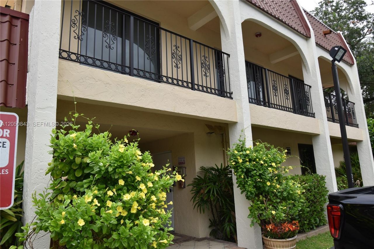 9301 SW 92nd Ave , Unit 212B, Miami, FL 33176 Photo