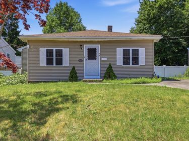 90 Loring Ave, Whitman, MA 02382