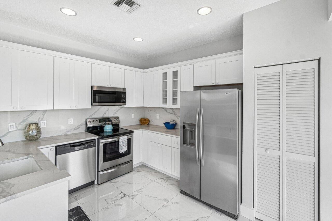 7835 Springfield Lake Drive, Lake Worth, FL 33467 Photo
