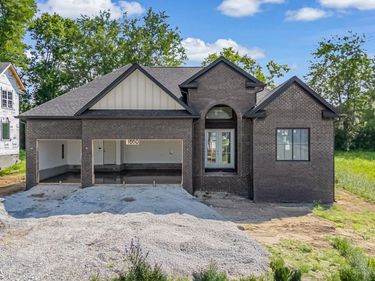 1000 Shelburne Way, Nicholasville, KY 40356