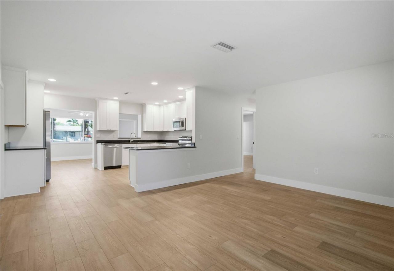 908 24th Avenue W, Palmetto, FL 34221 Photo