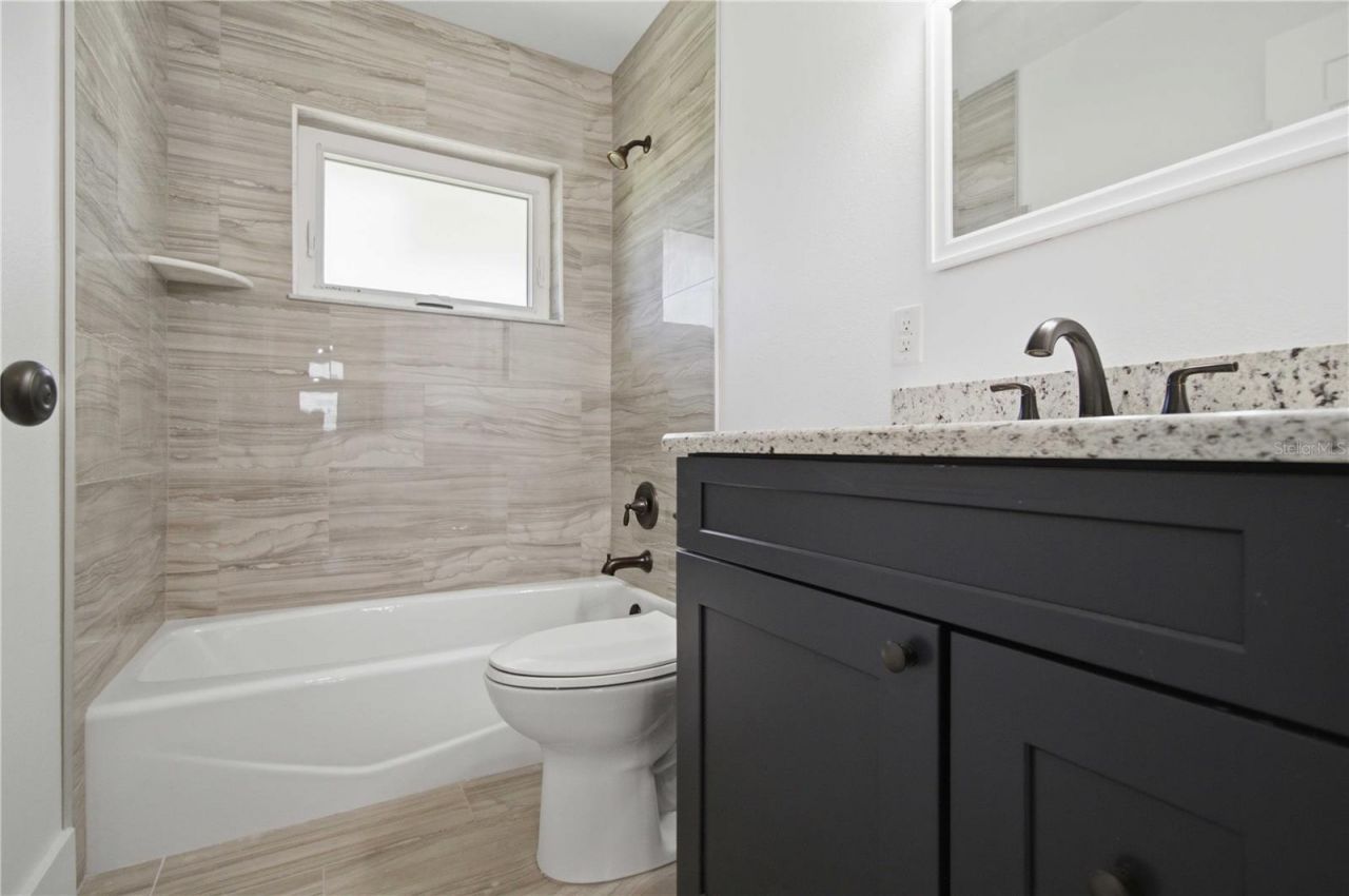 908 24th Avenue W, Palmetto, FL 34221 Photo