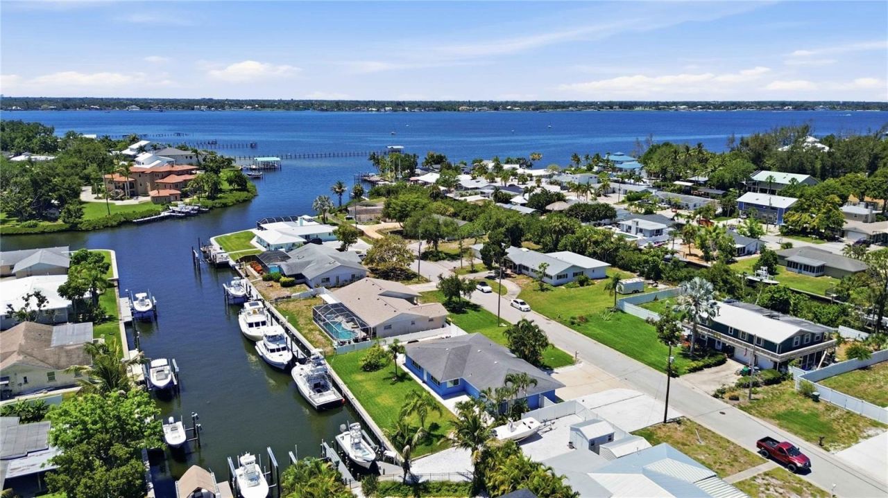 908 24th Avenue W, Palmetto, FL 34221 Photo