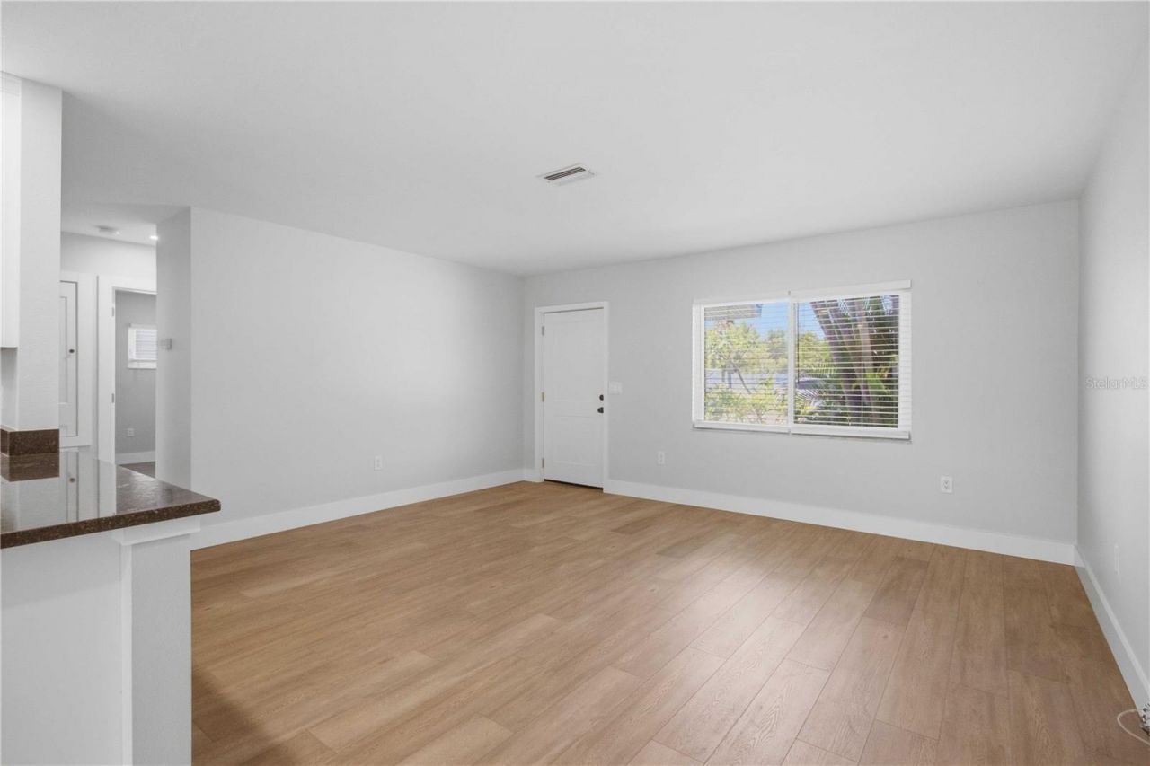 908 24th Avenue W, Palmetto, FL 34221 Photo