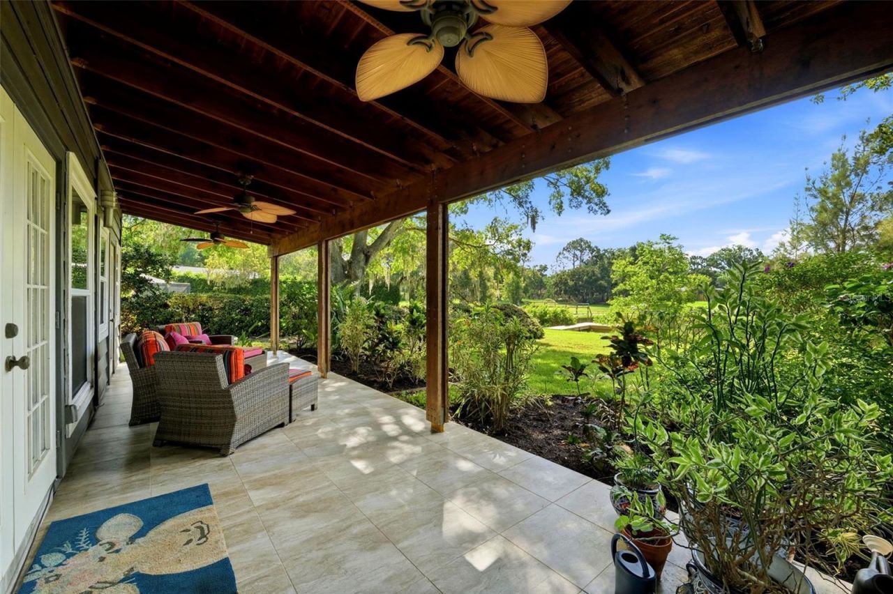 708 Warren Road , Lutz, FL 33548 Photo