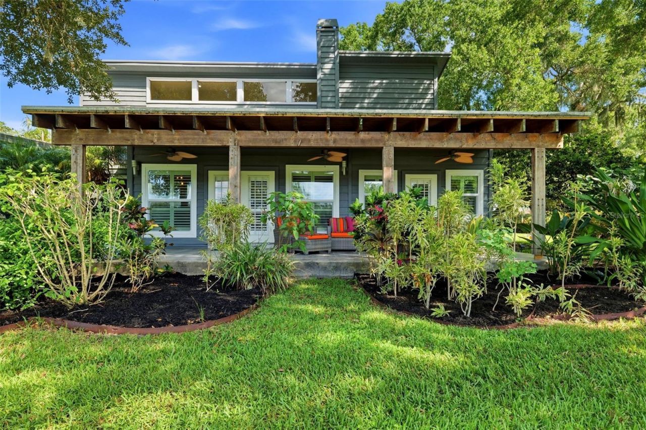 708 Warren Road , Lutz, FL 33548 Photo