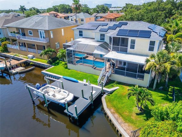 339 MANATEE LANE , TARPON SPRINGS, FL 34689