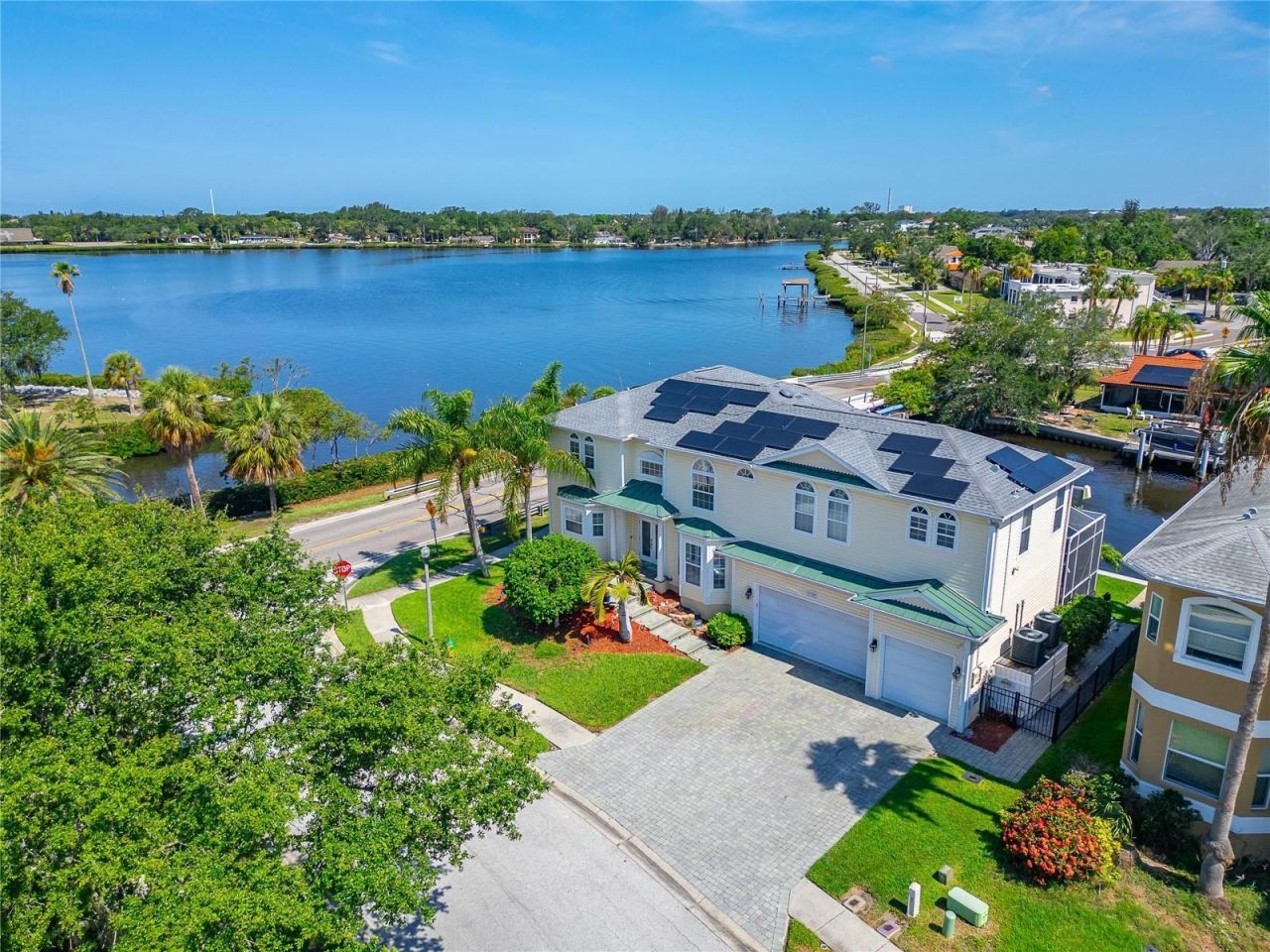 339 Manatee Lane, Tarpon Springs, FL 34689 Photo