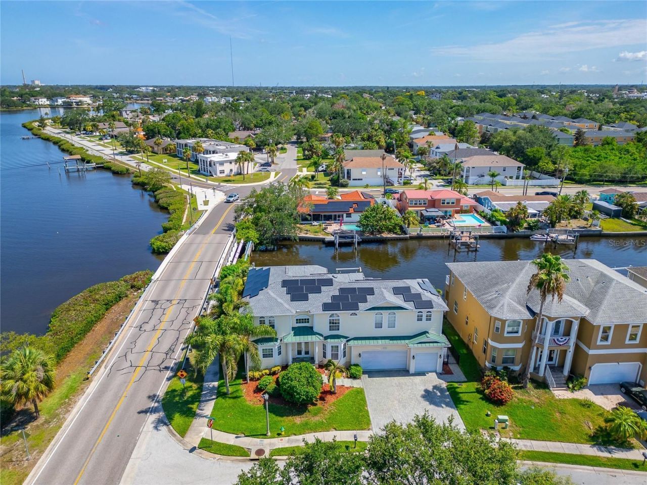 339 Manatee Lane, Tarpon Springs, FL 34689 Photo