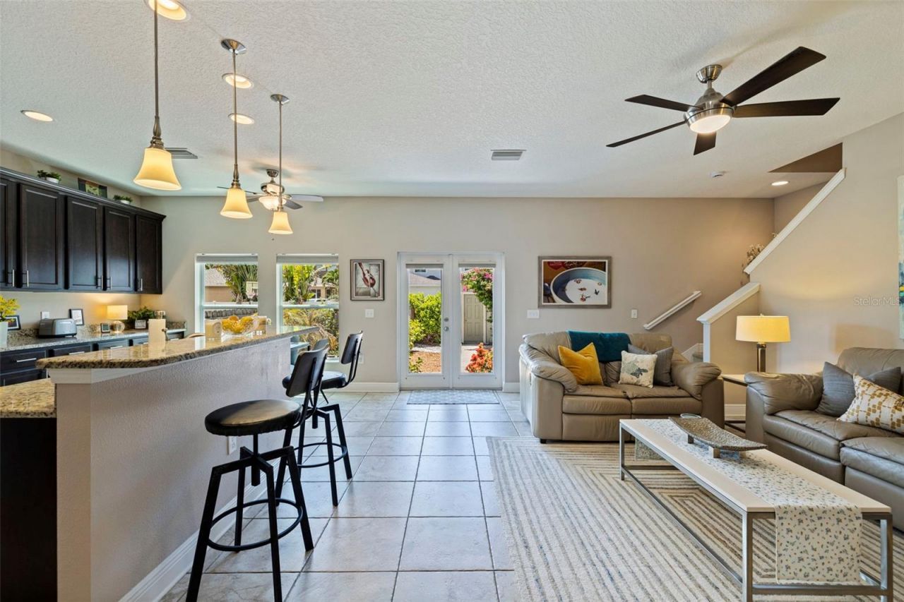 1110 10th Street N, Saint Petersburg, FL 33705 Photo