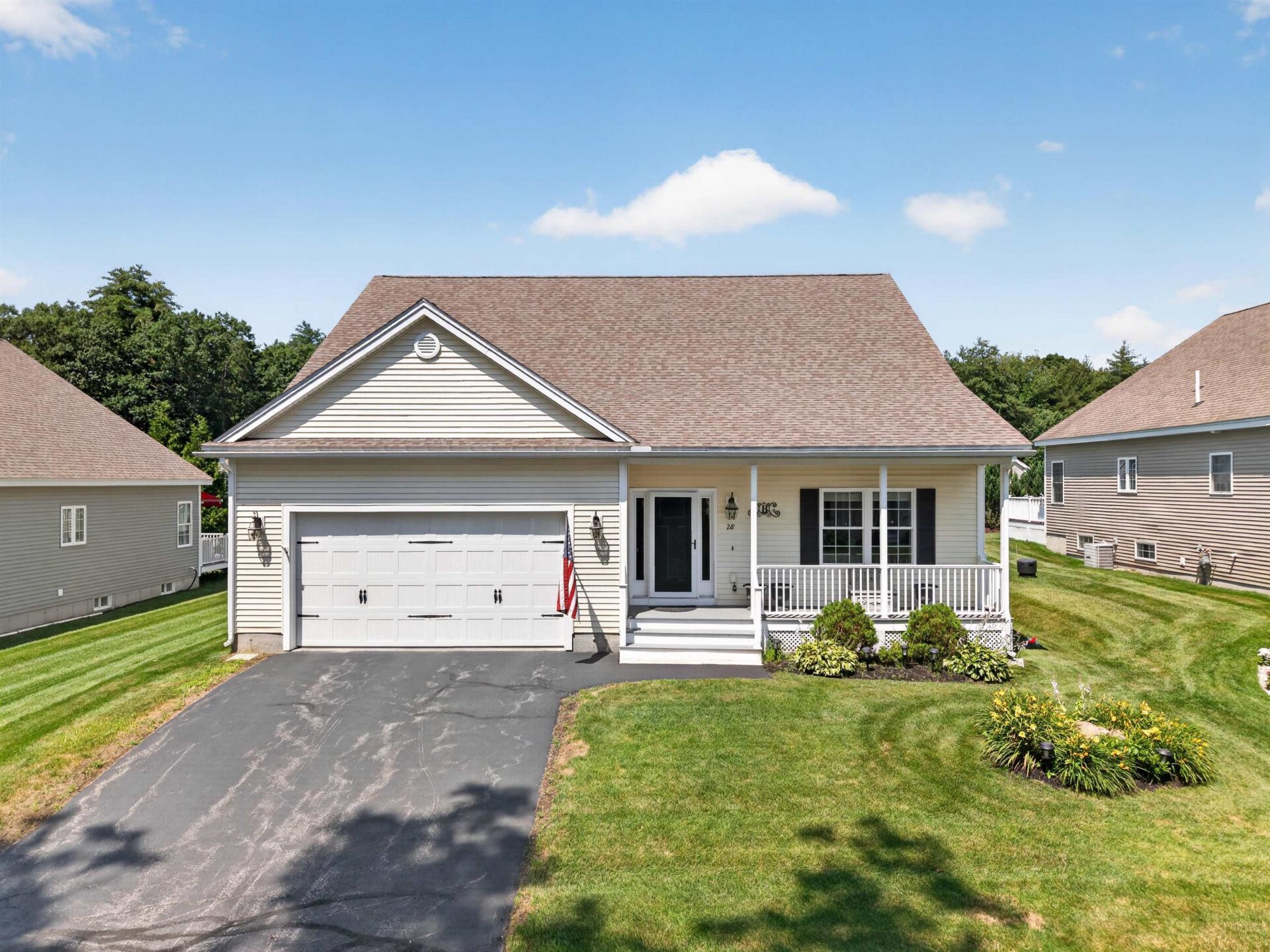 28 Torrey Pines Circle, Plaistow, NH 03865 Main Photo