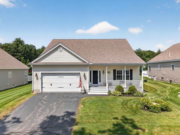 28 Torrey Pines Circle, Plaistow, NH 03865