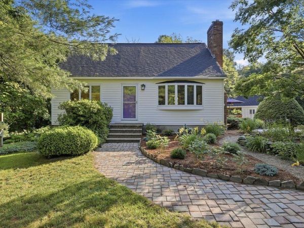 16 Lakeview Way, Auburn, NH 03032