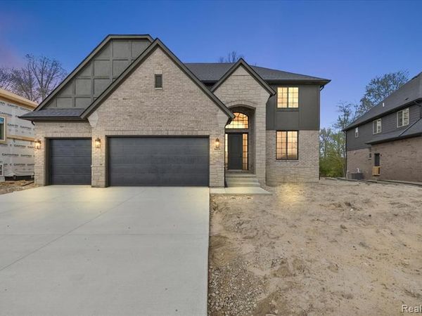 50419 Arcadia Drive, Macomb Twp, MI 48042