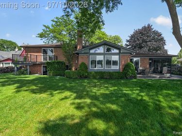5017 Surfwood Drive, Commerce Twp, MI 48382