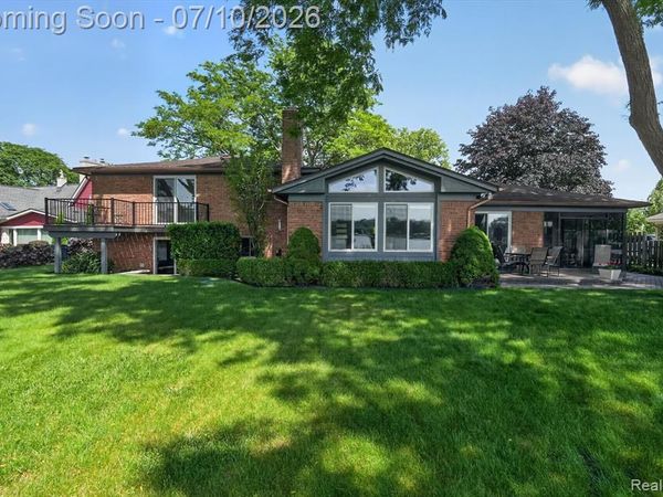 5017 Surfwood Drive, Commerce Twp, MI 48382
