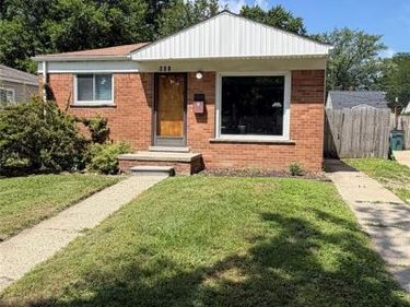901 Symes Avenue, Royal Oak, MI 48067