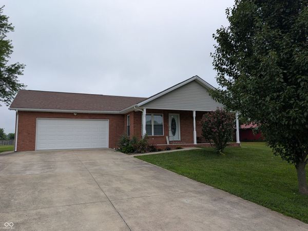 1590 W Locust Street , North Vernon, IN 47265