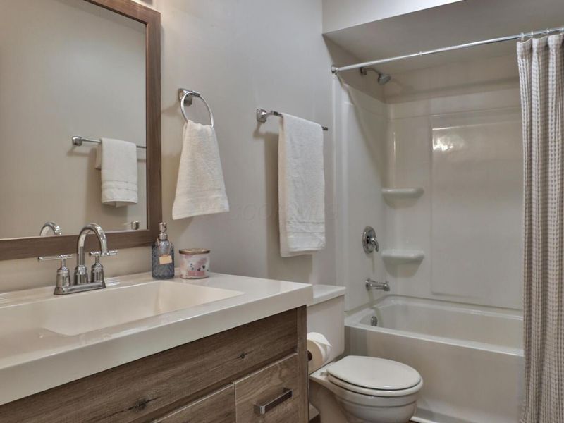 254 Saint Antoine Street , Columbus, OH 43085 Photo 38