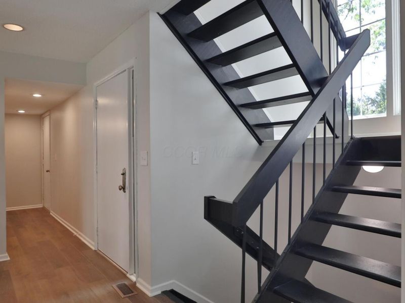 254 Saint Antoine Street , Columbus, OH 43085 Photo 9
