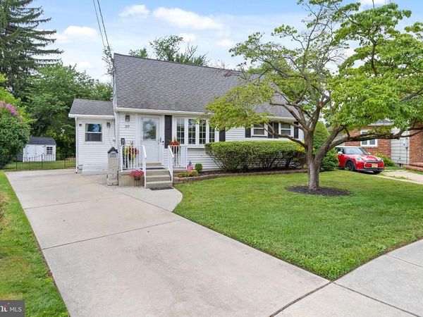 39 BENSON LANE, HAMILTON, NJ 08610