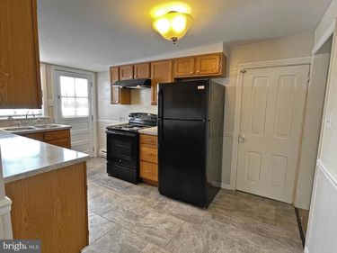 24 E HIGH STREET, Unit B, HUMMELSTOWN, PA 17036