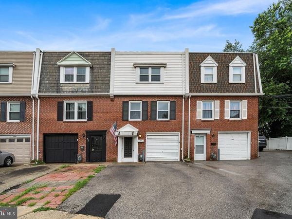 425 ARLINGTON AVENUE, UPPER DARBY, PA 19082