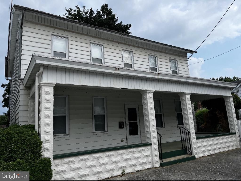 14 CHESTNUT STREET, NEWVILLE, PA 17241