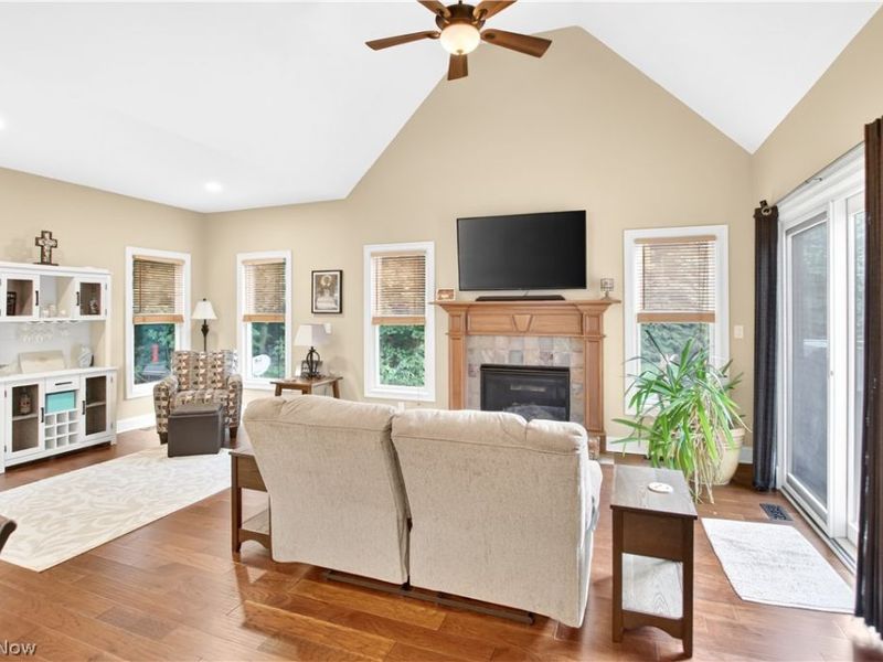 2307 Angela Vista Drive, Hinckley, OH 44233 Photo 11