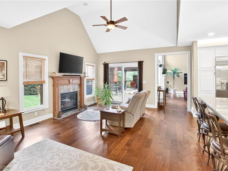 2307 Angela Vista Drive, Hinckley, OH 44233 Photo 12