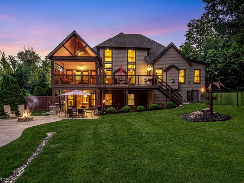 2307 Angela Vista Drive, Hinckley, OH 44233 Photo 3