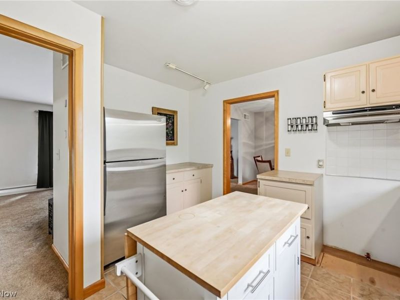 7085 Sunnydell Drive, Brookfield, OH 44403 Photo 12