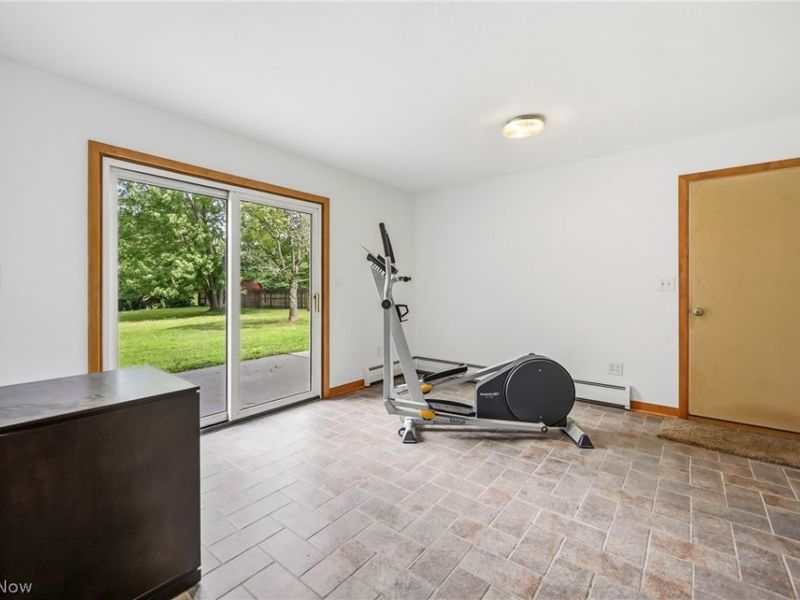 7085 Sunnydell Drive, Brookfield, OH 44403 Photo 14