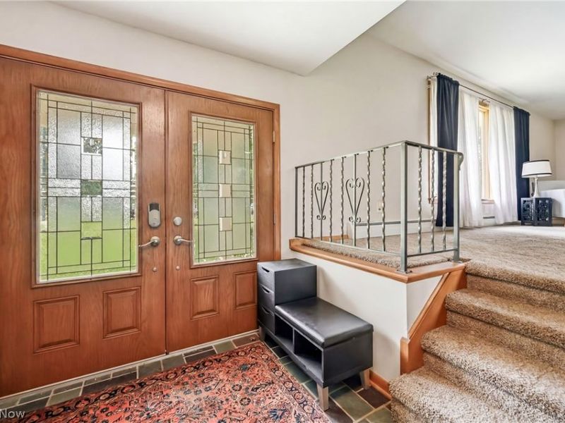 7085 Sunnydell Drive, Brookfield, OH 44403 Photo 4
