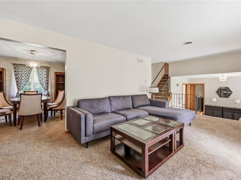 7085 Sunnydell Drive, Brookfield, OH 44403 Photo 7