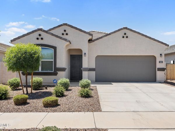 18633 W DESERT HOLLOW Drive, Wittmann, AZ 85361