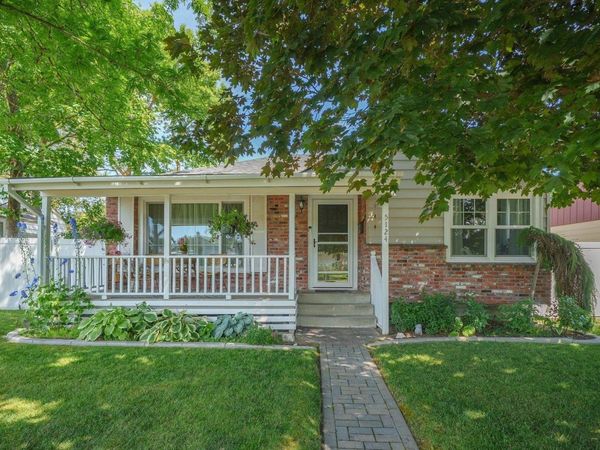 5124 N OAK St, Spokane, WA 99205