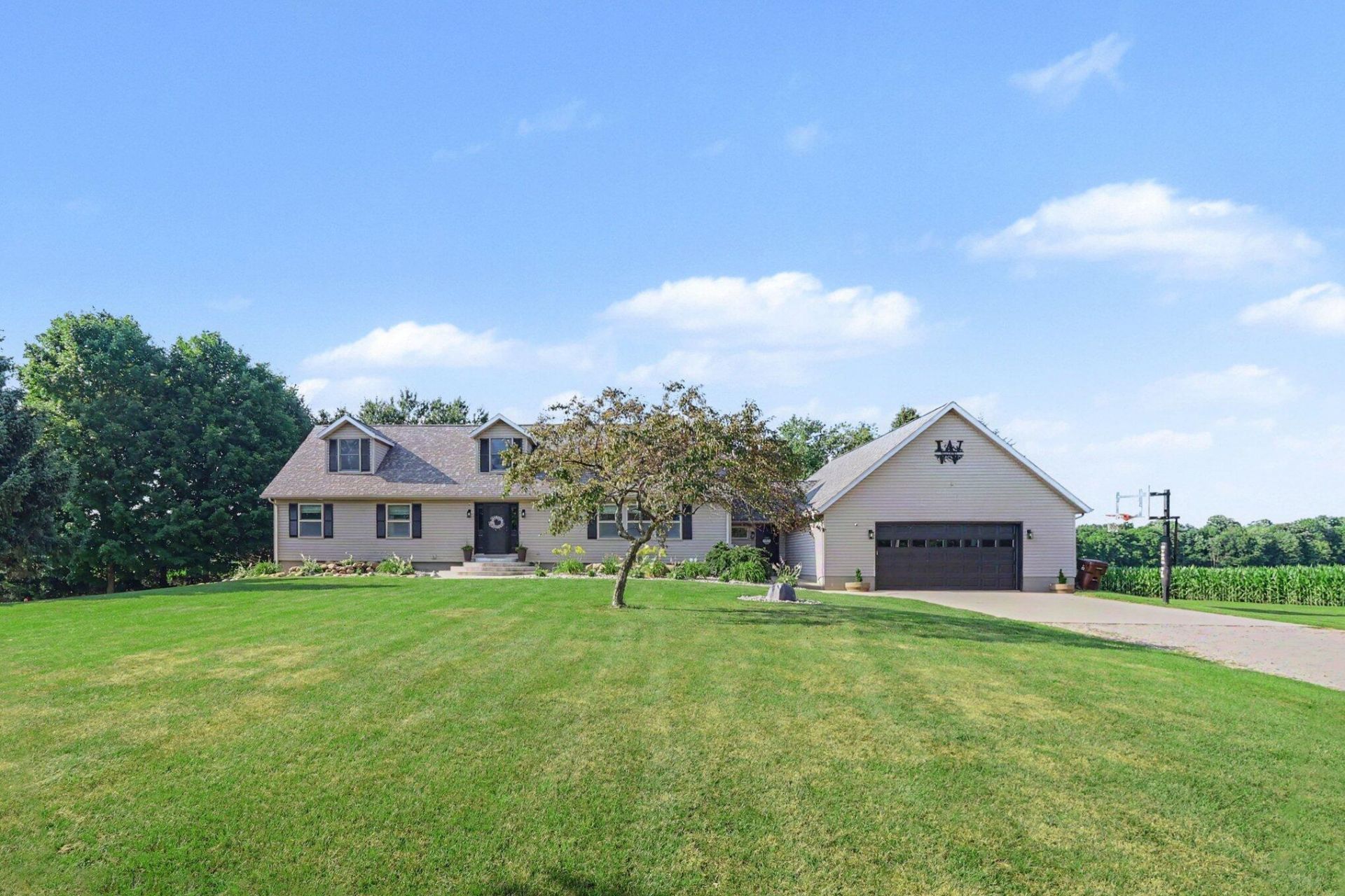 295 E Fitchburg Road, Leslie, MI 49251 Main Photo